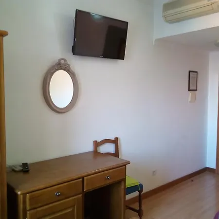 Guest house Residencial Moeda 3*