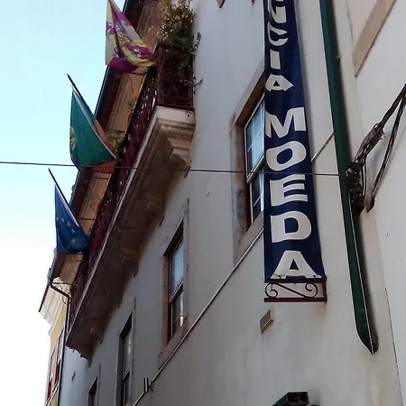 Residencial Moeda Guest house