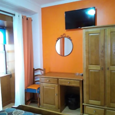 Guest house Residencial Moeda 3*