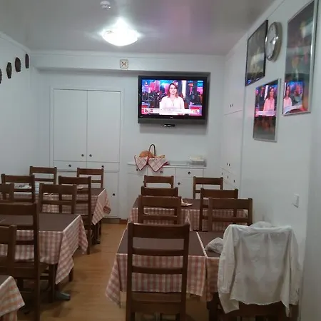 Pensión Residencial Moeda 3*